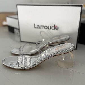 Larroude Dew Drop Specchio Mule Vinyl & Clear Mirror Silver Shoes Sandals NWT